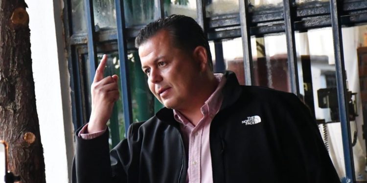 Abandona gobierno federal a pueblo y alcaldesa de Erongarícuaro