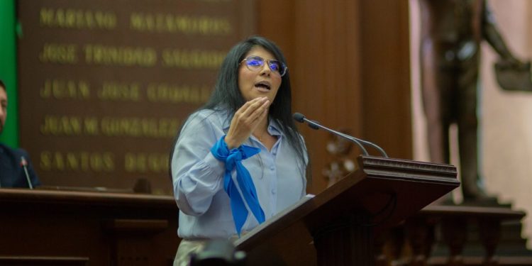 Reafirma Vanhe Caratachea compromiso con la defensa de las mujeres y la vida