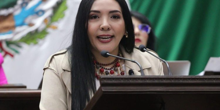 ue cada municipio cuente con un centro de Protección Animal propone Adriana Campos Huirache