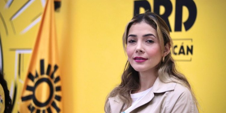 Convoca Brissa Arroyo a normalizar la presencia de mujeres en espacios de toma de decisiones