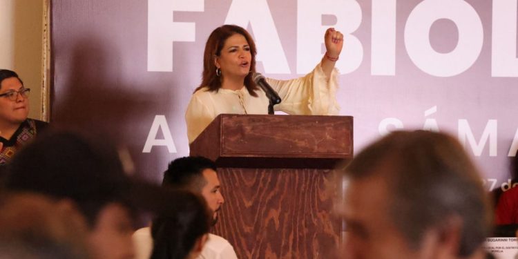 Vamos a afiliar a 300 mil personas a nuestro Movimiento en Michoacán: Fabiola Alanís