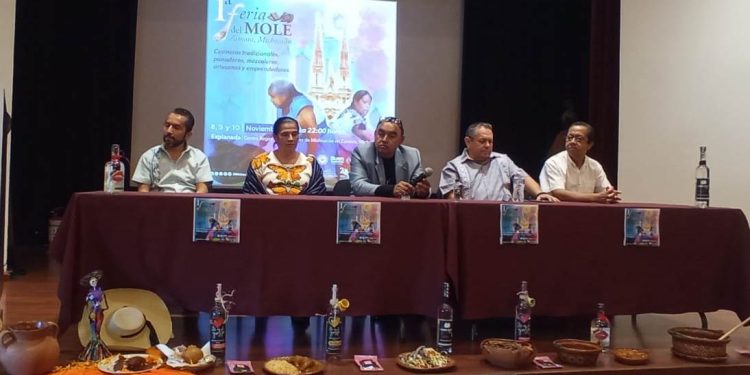 ¿Dulce o picoso? Deléitate con una variedad de moles en esta feria de Zamora