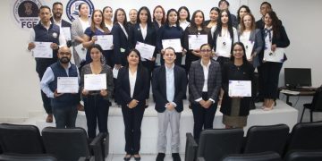 Concluye FGE capacitación en materia de Lengua de Señas Mexicana