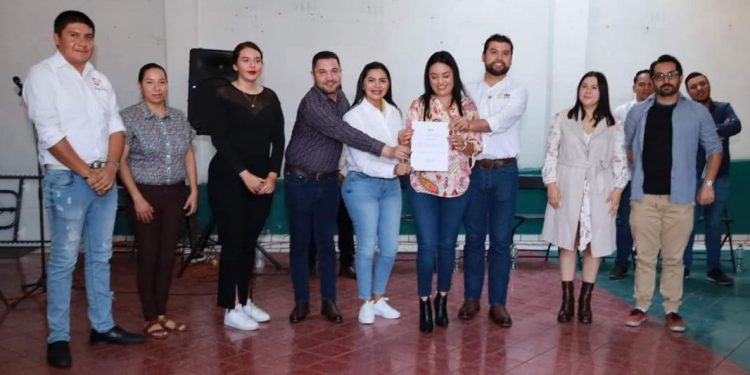 Susy Ruiz es la líder que traerá bienestar a Irimbo:Octavio Ocampo