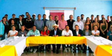 Éxito Conversatorio “Jóvenes Emprendedores se Reúnen en Los Reyes»