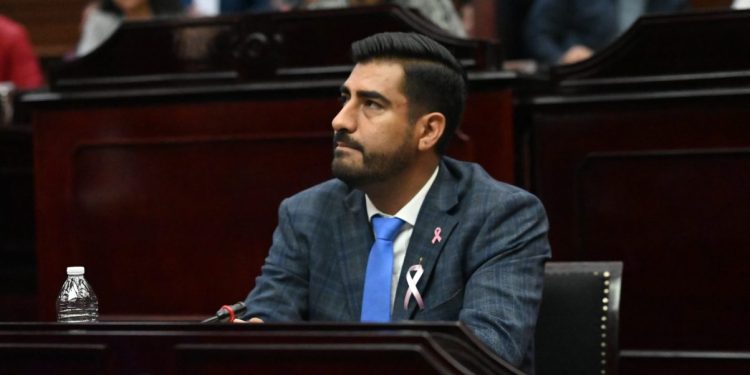 Reforma energética encarece la electricidad: Poncho Chávez