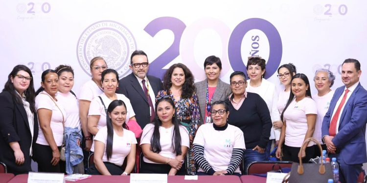 Estamos con las mujeres que padecen cáncer de mama: Melba Albavera