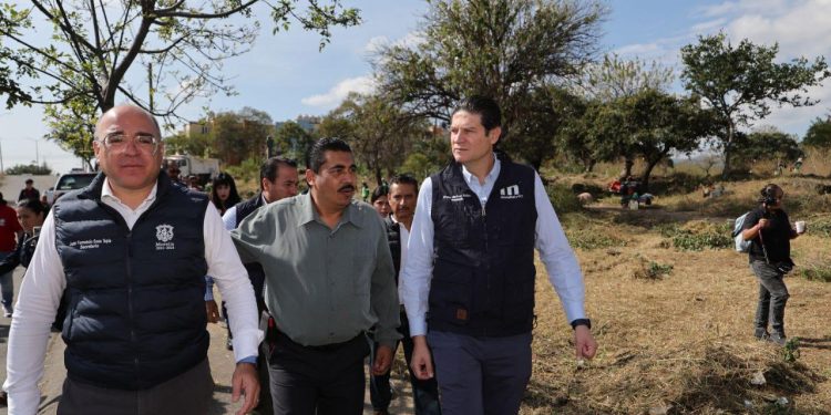 Le pide Alfonso Martínez a Celis: ya supérenme