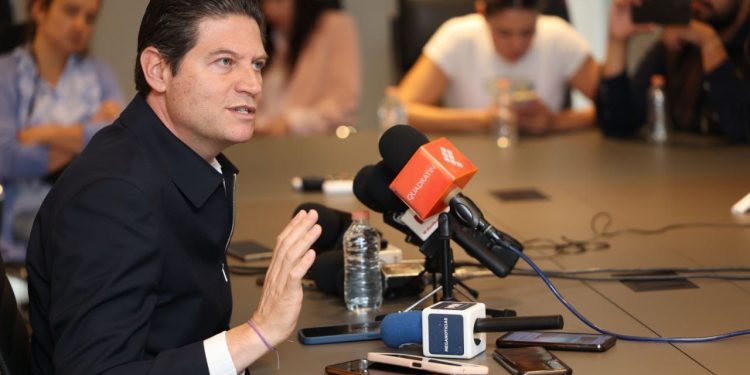 Los autogobiernos deben dotarse de sus propios servicios: Alfonso Martínez