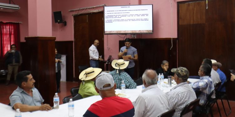 Comisariados ejidales presentan necesidades de la zona rural
