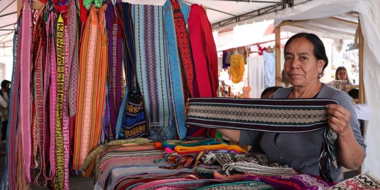 Semana de Muertos dejó ventas por 5.3 mdp en artesanías en Pátzcuaro: Casart