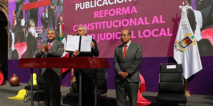Michoacán a la vanguardia; primer estado en promulgar reforma judicial: Bedolla