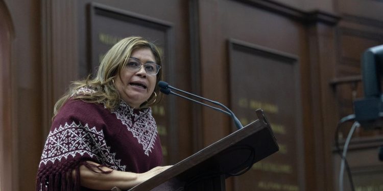 Belinda Iturbide exhorta a Profeco a proteger a los consumidores en el Buen Fin