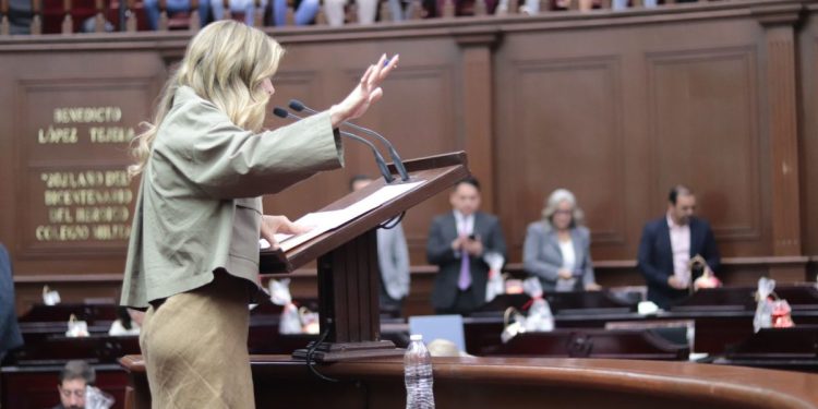 Diputada Brissa Arroyo, legisla en serio, en congruencia con su formación ideológica