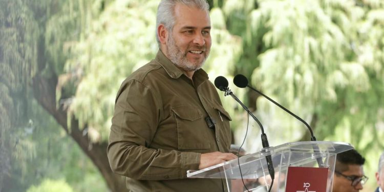 Con Agrosano Digital se atiende el mejoramiento de cultivos: Bedolla