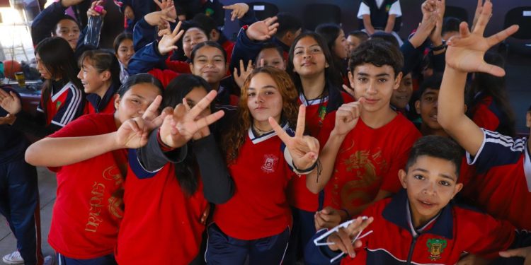 Este lunes inicia registro para becas Rita Cetina; conoce los requisitos