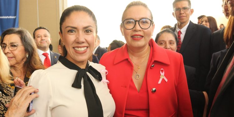 Felicita Fanny Arreola los avances en la educación en Michoacán