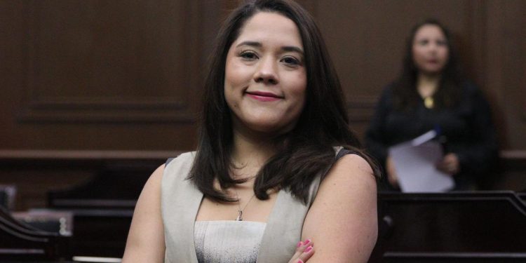 Xóchitl Ruiz llama a cerrar filas para eliminar violencia contra las mujeres