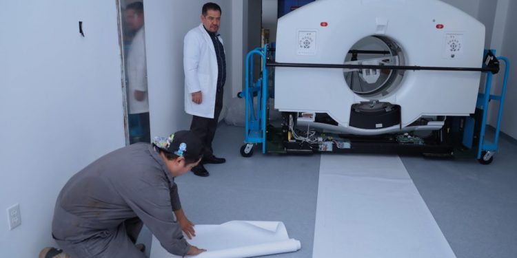 Llega a Michoacán nuevo equipo para tratar el cáncer; en diciembre inicia operaciones