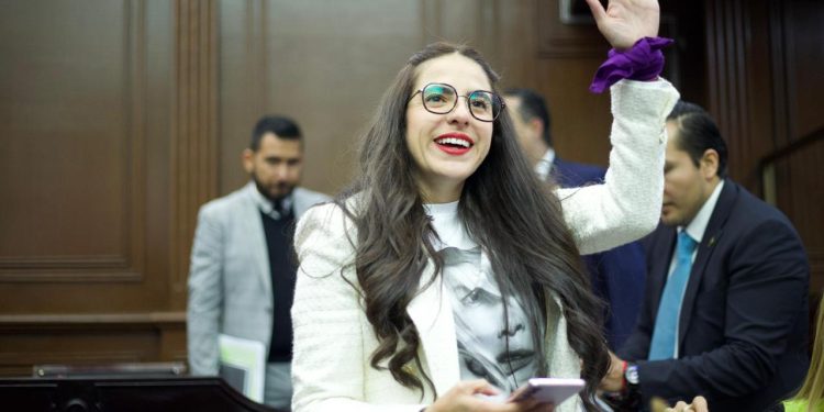 Giuliana Bugarini celebra Reforma a la UMSNH: Un compromiso con la educación pública