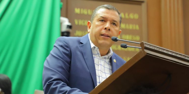 Propone Barragán priorizar por ley el uso de agua para consumo humano