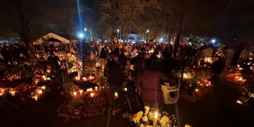 Noche de Muertos, la tradición que pone los ojos del mundo en Michoacán