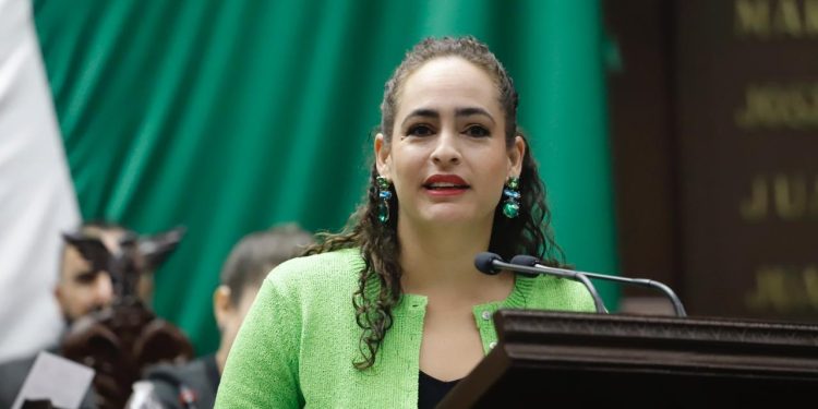 Sandra Arreola celebra aprobación en Michoacán a reforma federal para prevenir el maltrato animal