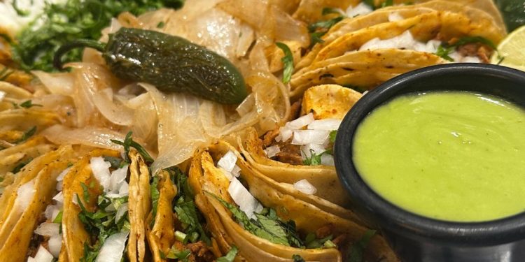 ¿Con todo, joven? Más de 50 estilos de tacos te esperan en el Taco Fest 2024