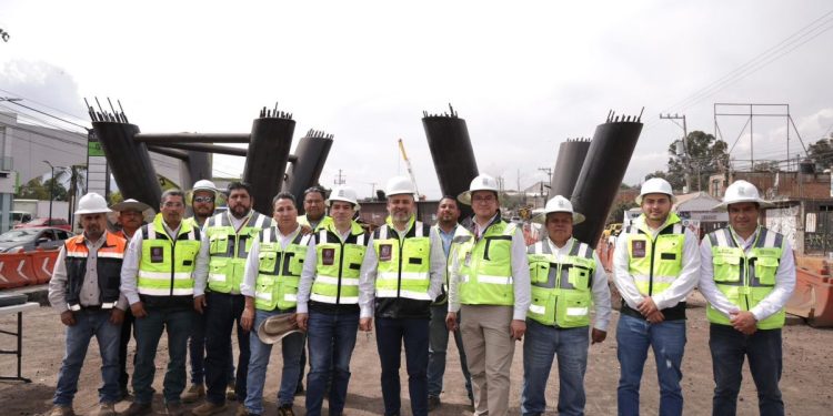 Supervisa Bedolla puente de Villas del Pedregal; destaca beneficio para 125 mil habitantes