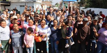 Artesanos de San Nicolás Obispo reciben con alegría a Alfonso Martínez