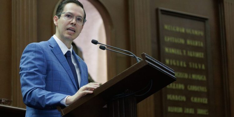 Con reforma a normas del Fortapaz, Alfredo Anaya busca incentivar la formalización laboral de elementos policiacos