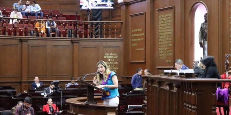 Votar a favor de la reforma de igualdad sustantiva es saldar una deuda histórica con las mujeres: Brissa Arroyo