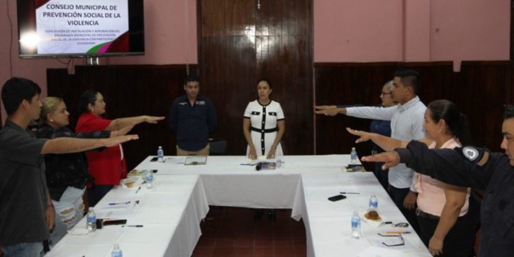 Integran Consejo Municipal de Prevención Social en Apatzingán