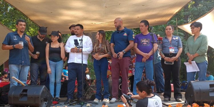 La excelencia de la cerveza artesanal, comida y música