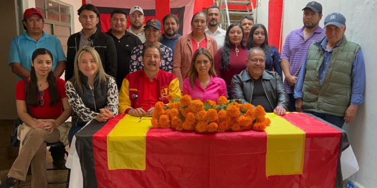 Celebra Reginaldo Sandoval organización política de Coordinadora Municipal del PT en Irimbo, Alina Terrazas