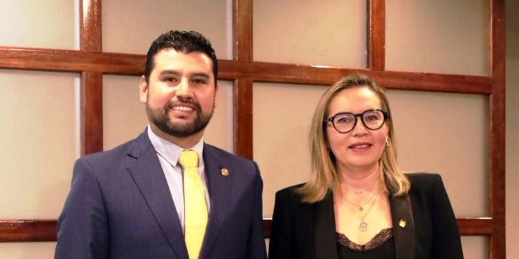 Octavio Ocampo impulsa diálogo abierto y participativo en la reforma universitaria