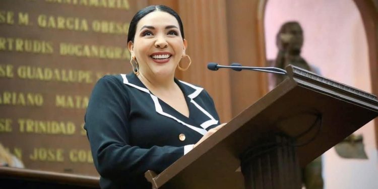 PRI respalda reforma constitucional indígena: Adriana Campos Huirache