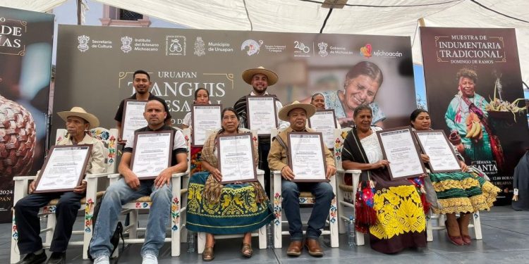 Repartidos entre artesanos michoacanos 8.3 mdp en premios en concursos