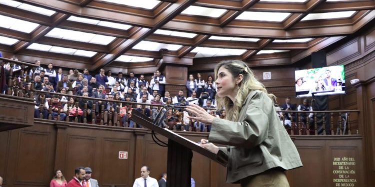 “Una sociedad democrática precisa de contrapesos”, remarca Brissa Arroyo, al no avalar extinción de organismos autónomos