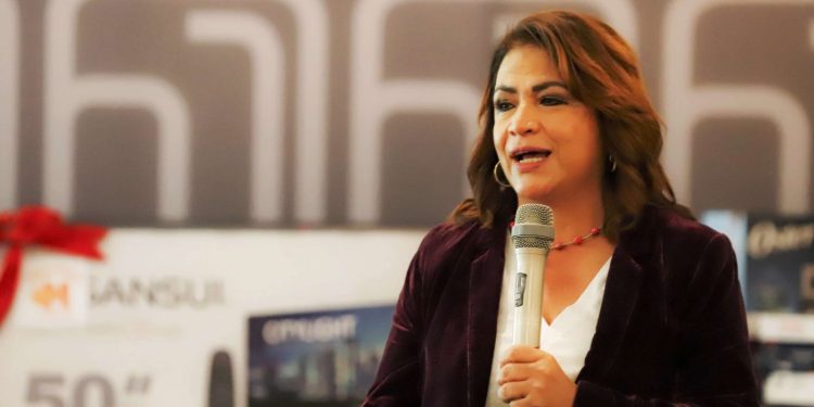 Labor periodística, fundamental para proyectar trabajo del Congreso: Fabiola Alanís