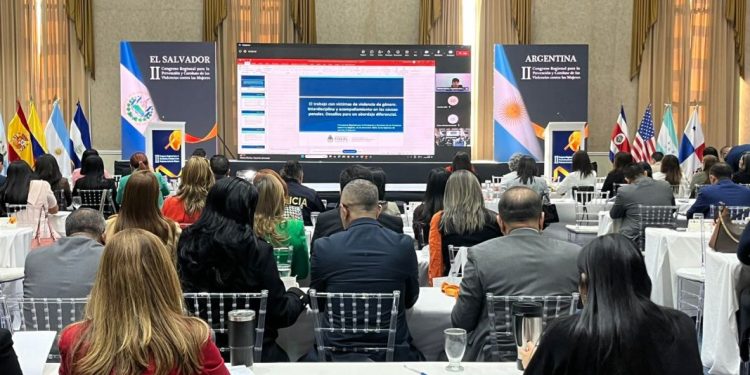 Participa FGE en II Congreso Regional para la Prevención y Combate de las Violencias contra las Mujeres, realizado en El Salvador