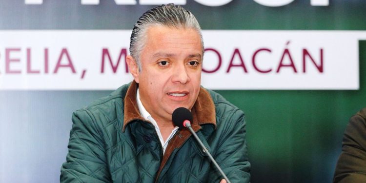 Gobierno de Michoacán pagó sueldos, aguinaldos y prestaciones sin retrasos: Navarro García