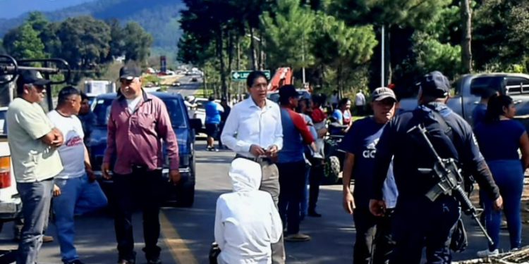 Las Gestiones de la Presidenta Pérez Mendoza Continúan para Resolver el Bloqueo en la Carretera de Opopeo