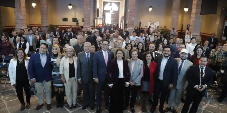 Realiza 76 Legislatura Conferencia para informar sobre nuevo sistema de pensiones en México