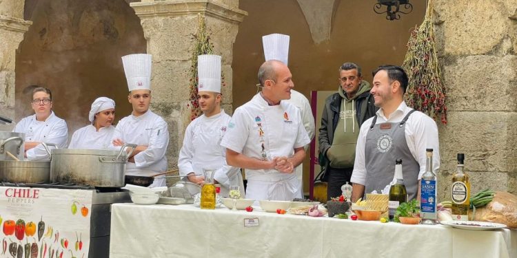 Chef michoacano destaca en Italia la diversidad culinaria del estado