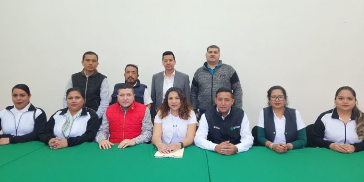 Acompaña Vicente Gómez gestión de incremento salarial para Telebachillerato