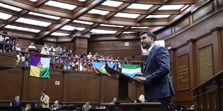 Fiscalía General y Centro de Estudios sobre la Enseñanza y el Aprendizaje del Derecho, renuevan convenio de colaboración para fortalecer la capacitación de agentes del Ministerio Público