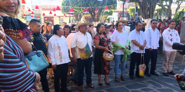 Chilchota es orgullo y esperanza: Alejandra