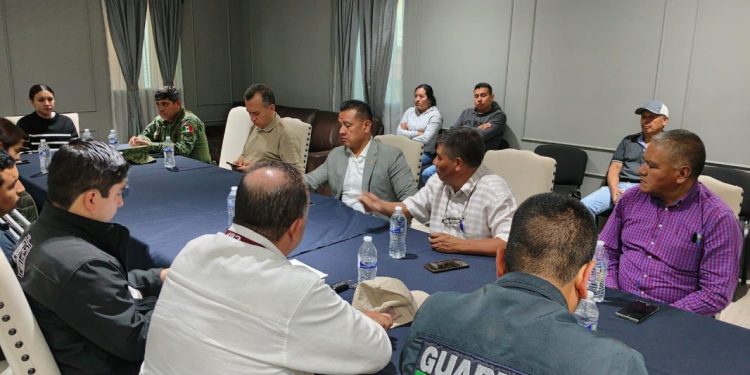 Atiende Segob a comuneros de San Ángel Zurumucapio; se refuerzan acciones de búsqueda