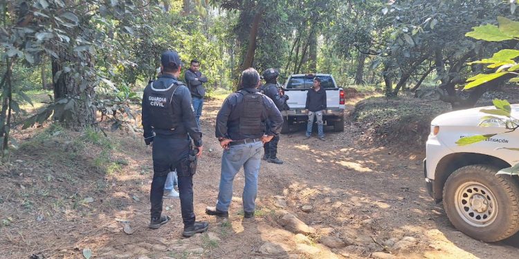 Por aire y tierra, búsqueda de comuneros de San Ángel Zurumucapio